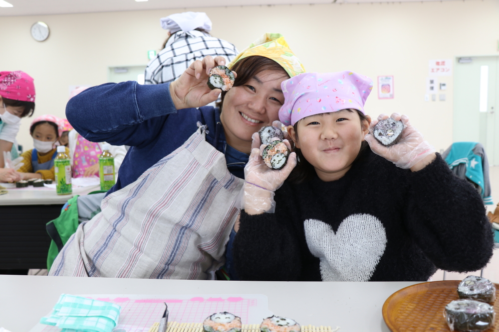 p6-2 ほっとニュース デコ巻き作り&食べ比べ初開催(3)