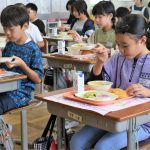 p8-9　ほっとニュース　とちぎ和牛　学校給食3117